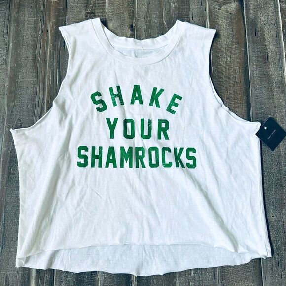 Shake Your Shamrocks St. Patrick Grayson Threads Cropped Lounge Top L - Picture 1 of 3